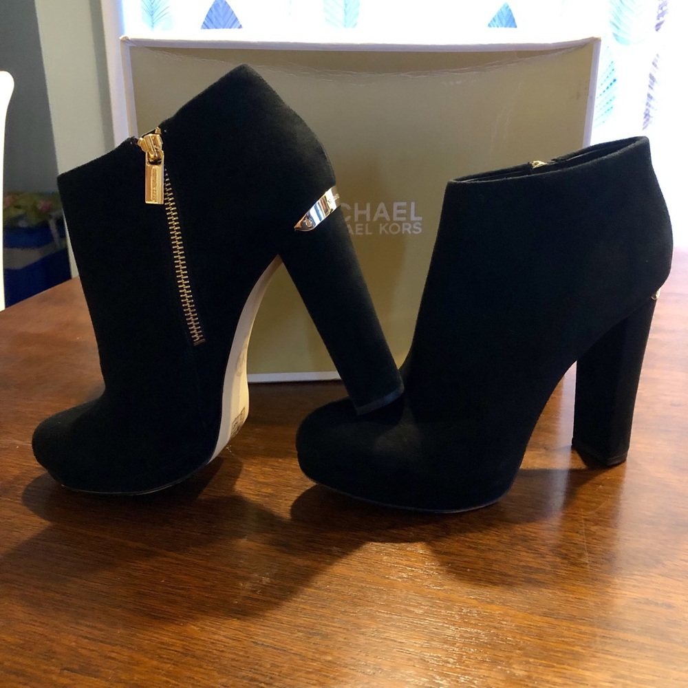 MICHAEL Michael Kors Haven Suede Ankle Boots